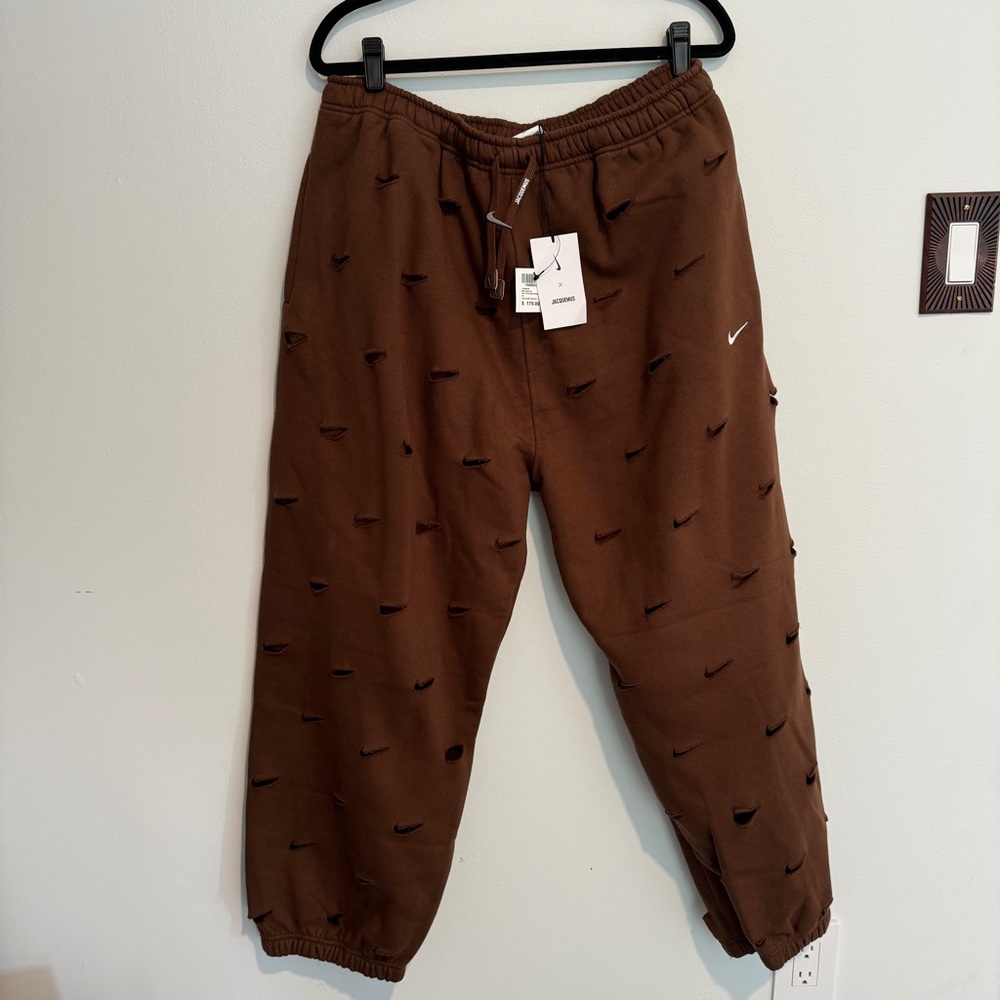 Nike Brown Sweatpants with Black Swoosh Pattern - Picture 4 of 7